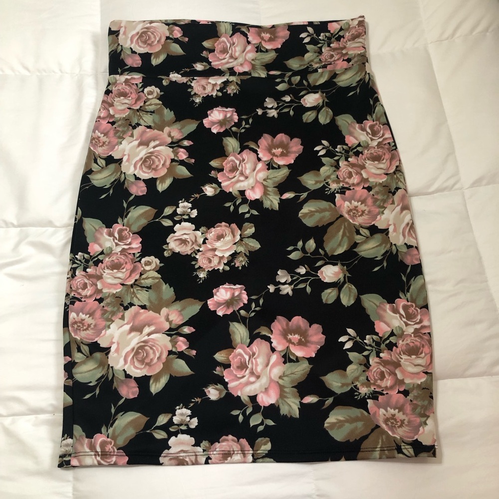 Floral Pencil Skirt in Black and Pink